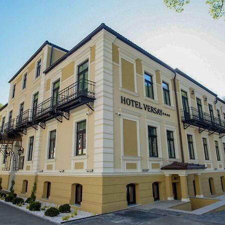 Hotel Versay Baile Herculane Exterior photo