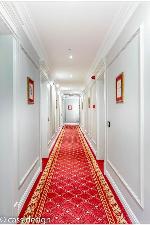 Hotel Versay Baile Herculane Exterior photo
