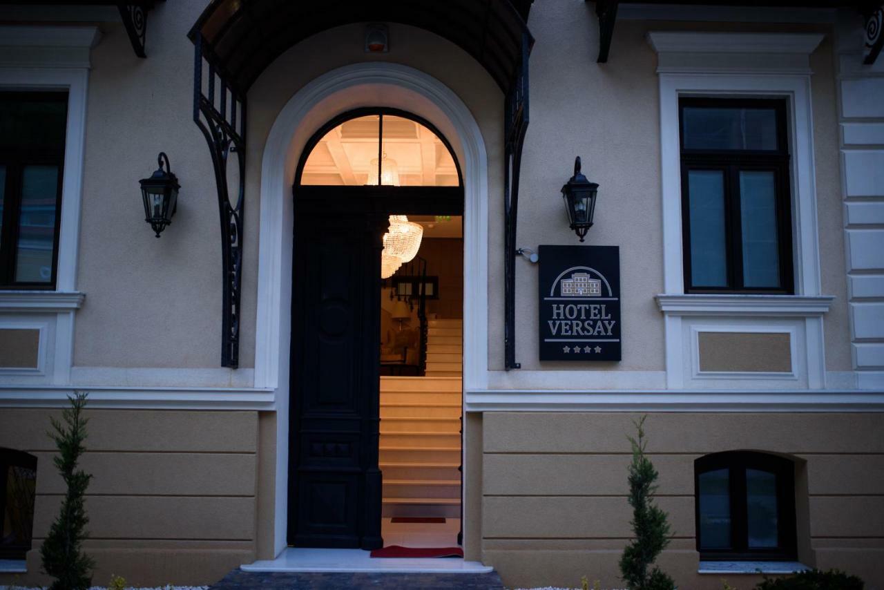 Hotel Versay Baile Herculane Exterior photo